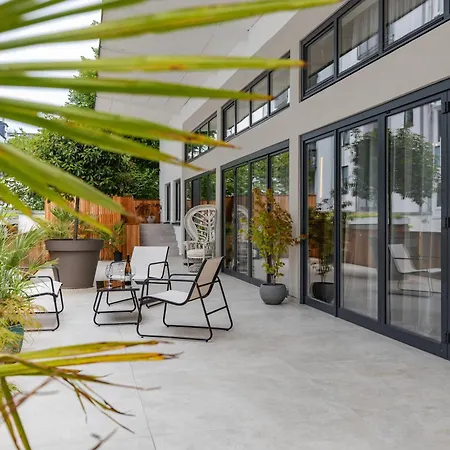 El Patio 아파트 *